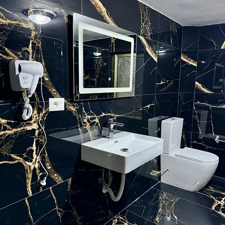 Alizee Hotell *